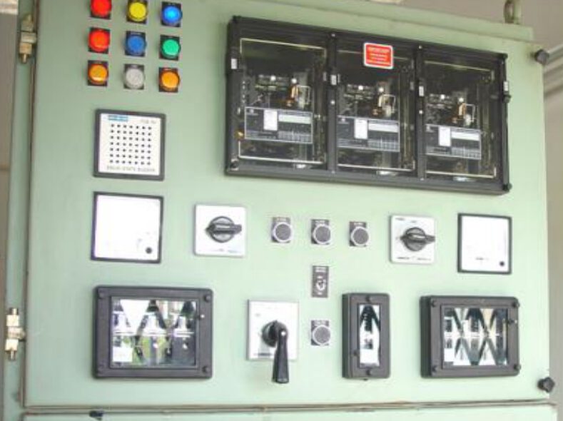 Control panel with indicator lamps
